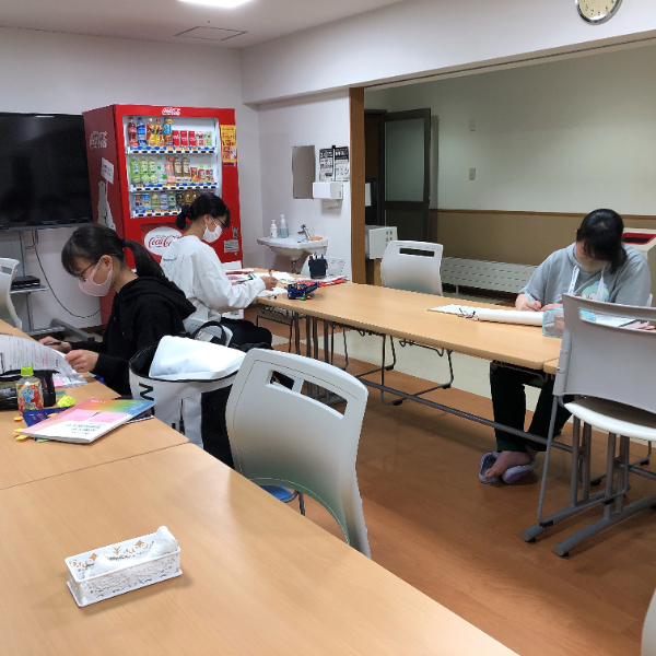 勉強の様子(女子)